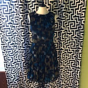 Sleeveless print dress with ballon skirt